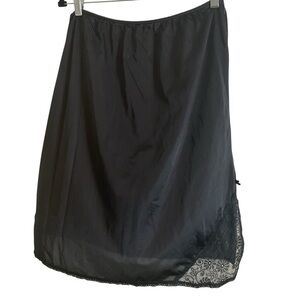 Bali Woman’s Elegant Black Lace Trim slip Size 1X